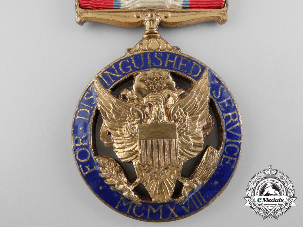 an_american_first_war_issued_army_distinguished_service_medal_with_case_b_2138