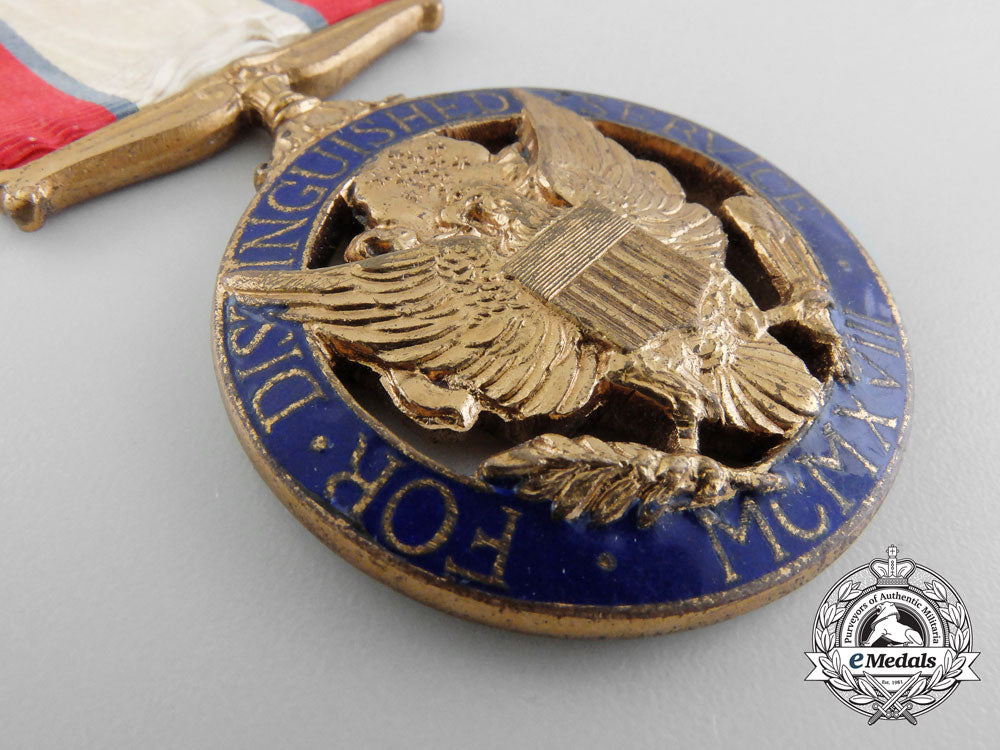 an_american_first_war_issued_army_distinguished_service_medal_with_case_b_2141