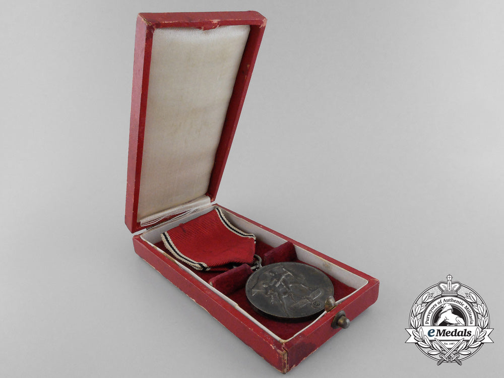 a_commemorative_medal_for13_march1938_with_case_b_2177