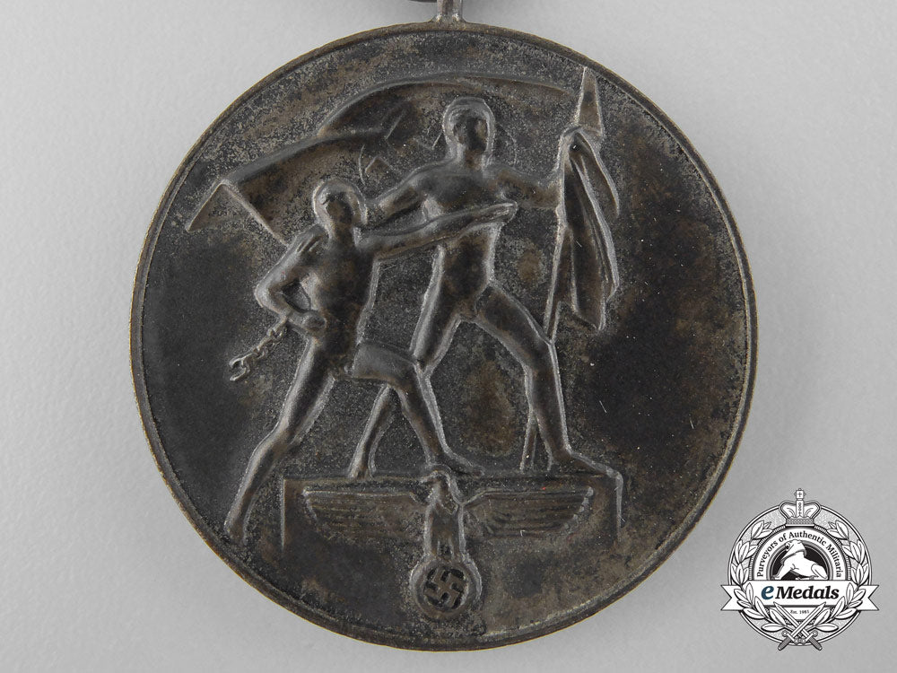 a_commemorative_medal_for13_march1938_with_case_b_2179