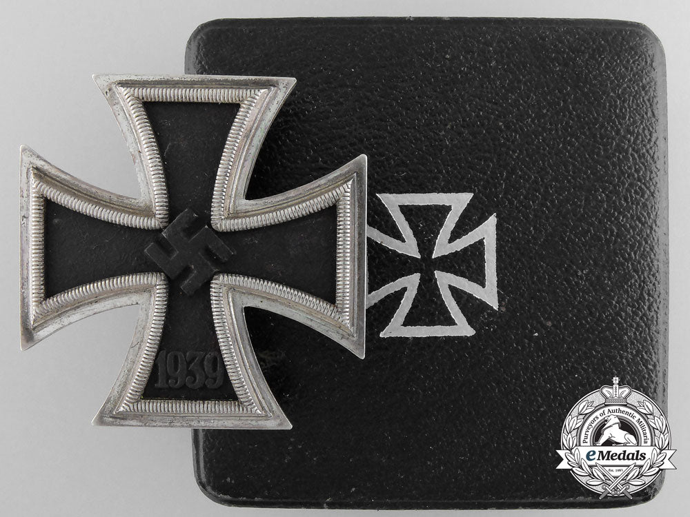 an_iron_cross_first_class_by_klein&_quenzer_with_case_b_2265