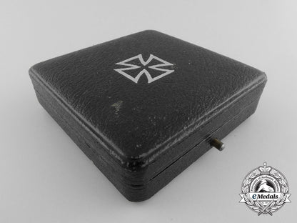 an_iron_cross_first_class_by_klein&_quenzer_with_case_b_2266