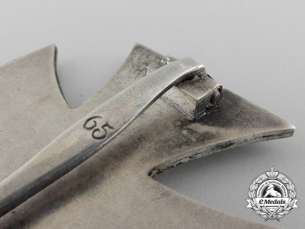an_iron_cross_first_class_by_klein&_quenzer_with_case_b_2273