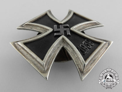 an_iron_cross_first_class1939_by_p._meybauer,_berlin_b_2293