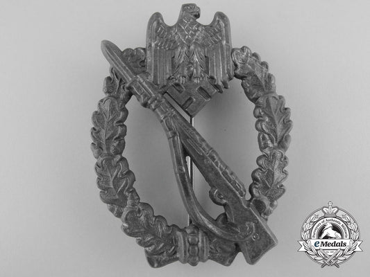 a_silver_grade_infantry_badge_by_aurich,_dresden_b_2316
