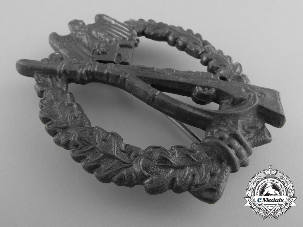 a_silver_grade_infantry_badge_by_aurich,_dresden_b_2318