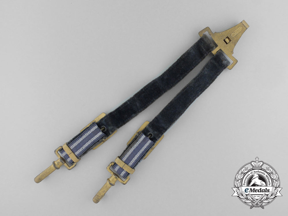 a_set_of_luftwaffe_general's_dagger_hangers_b_2589