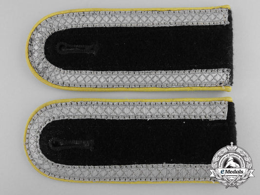 a_pair_of_waffen-_ss_signals_unterscharfuhrer_shoulder_straps_b_2632