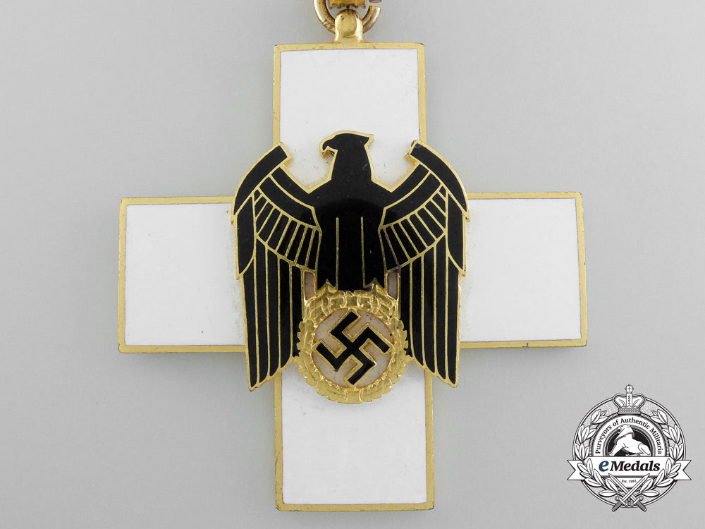 a_german_social_welfare_decoration;_first_class_by_godet_b_2744