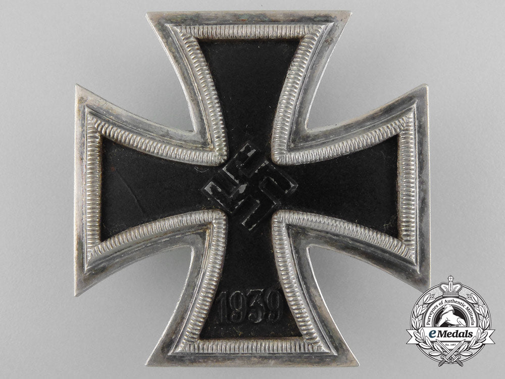 a_scarce_iron_cross1939_first_class_by_deschler&_sohn_b_2764