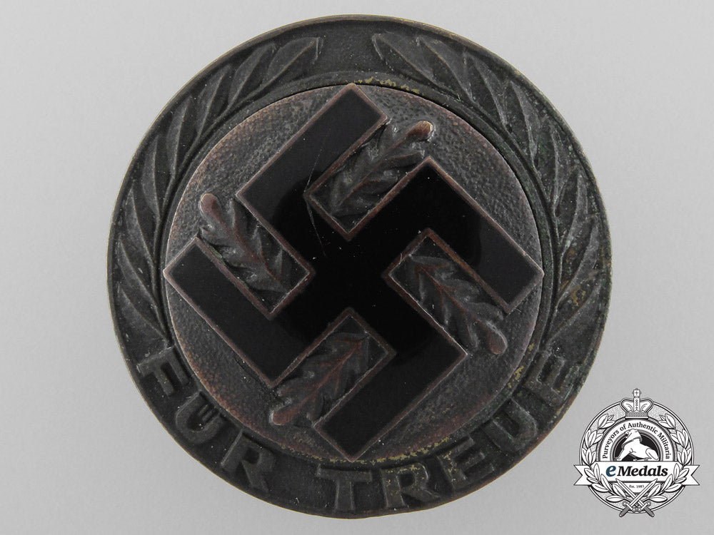 an_honour_badge_of_the"_deutsche_volksgruppe_in_rumänien"(_german_people_in_romania)_b_2833