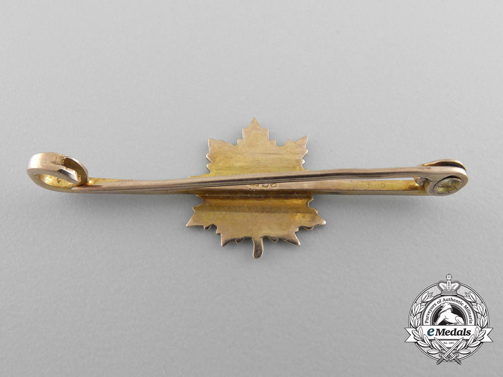 two_gold_first_war_canadian_badges_b_3217
