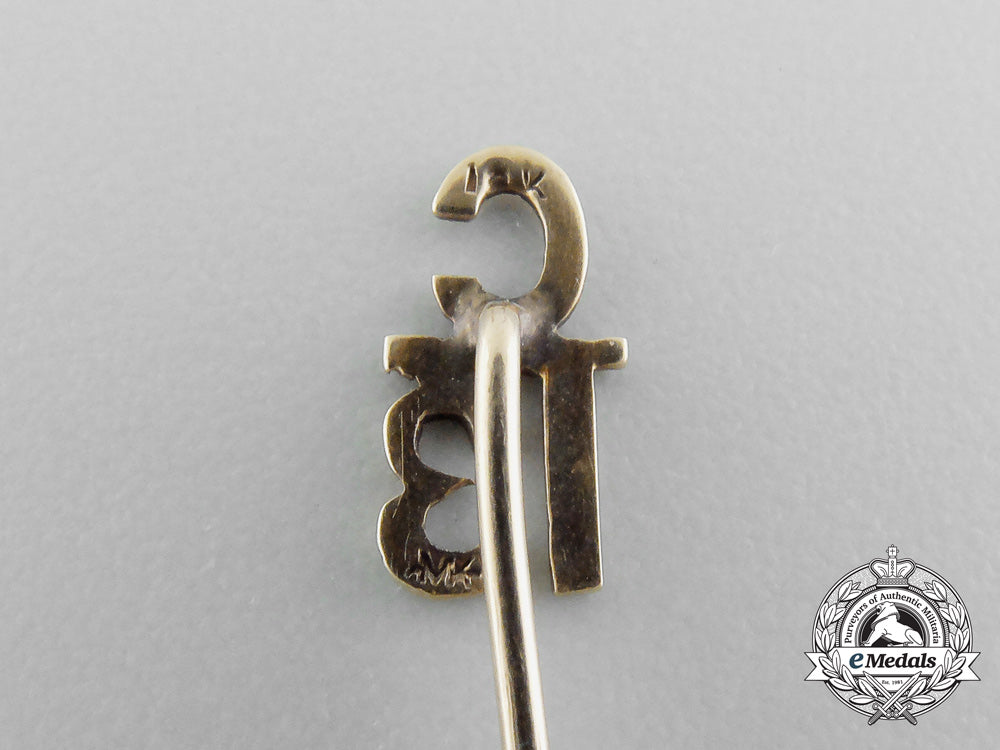 two_gold_first_war_canadian_badges_b_3222
