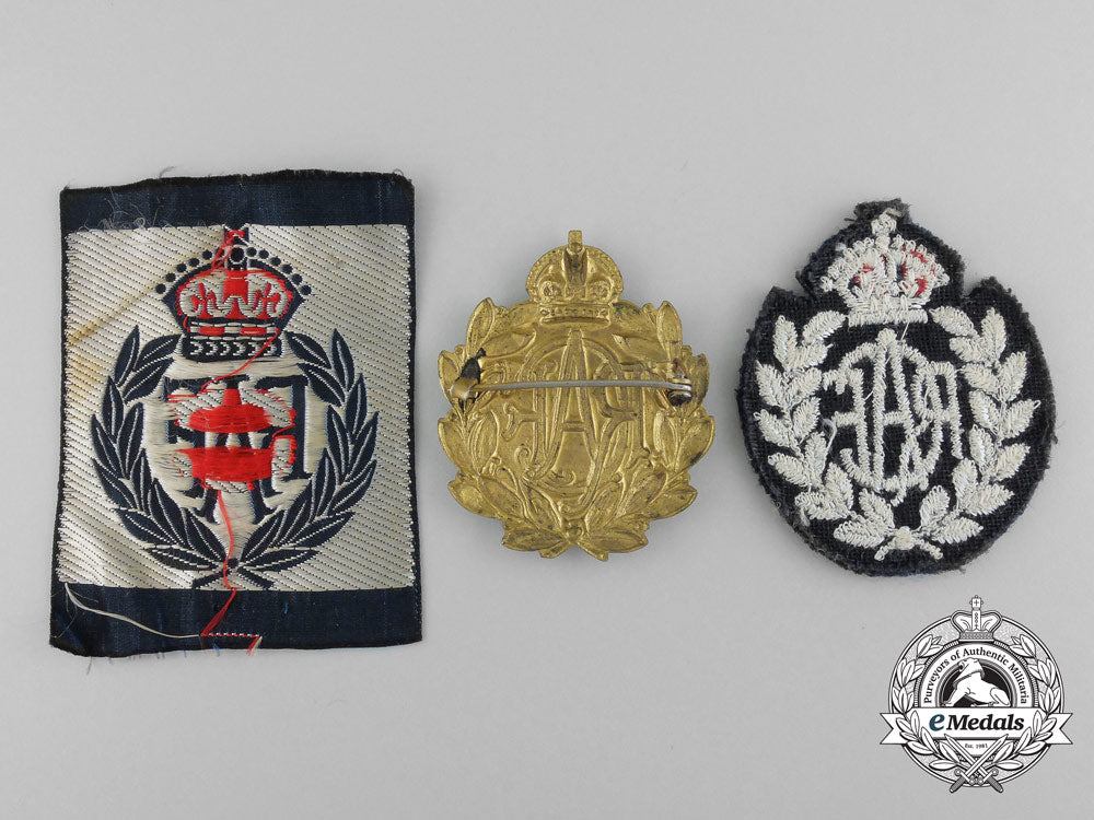 a_selection_of_royal_canadian_air_force_women's_division_insignia_b_3837