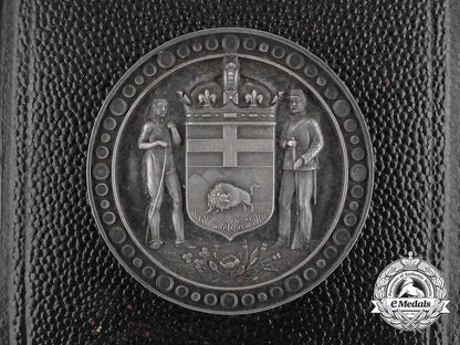 an1871_manitoba_rifle_association_award_medal_with_case_b_3933