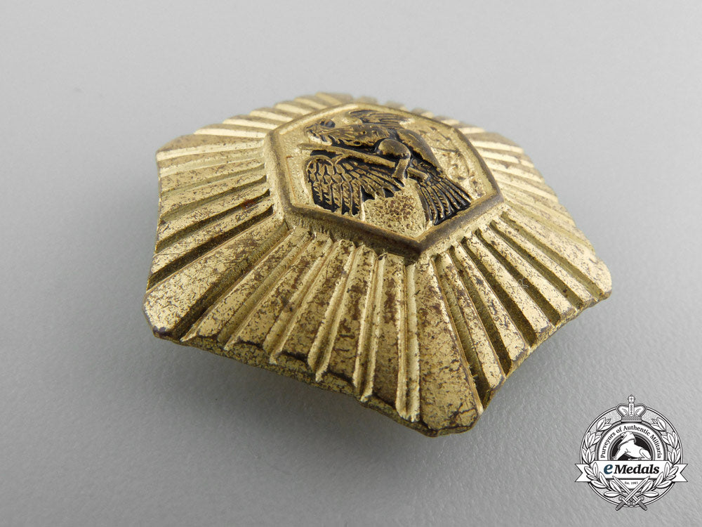a_lot_of_four_second_war_period_german_badges&_insignia_b_4016
