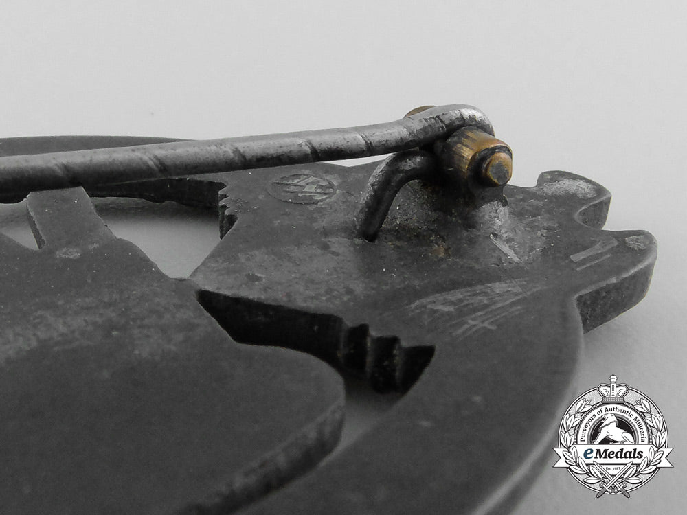 a_silver_grade_tank_badge_by_karl_wurster_k.g._b_4149