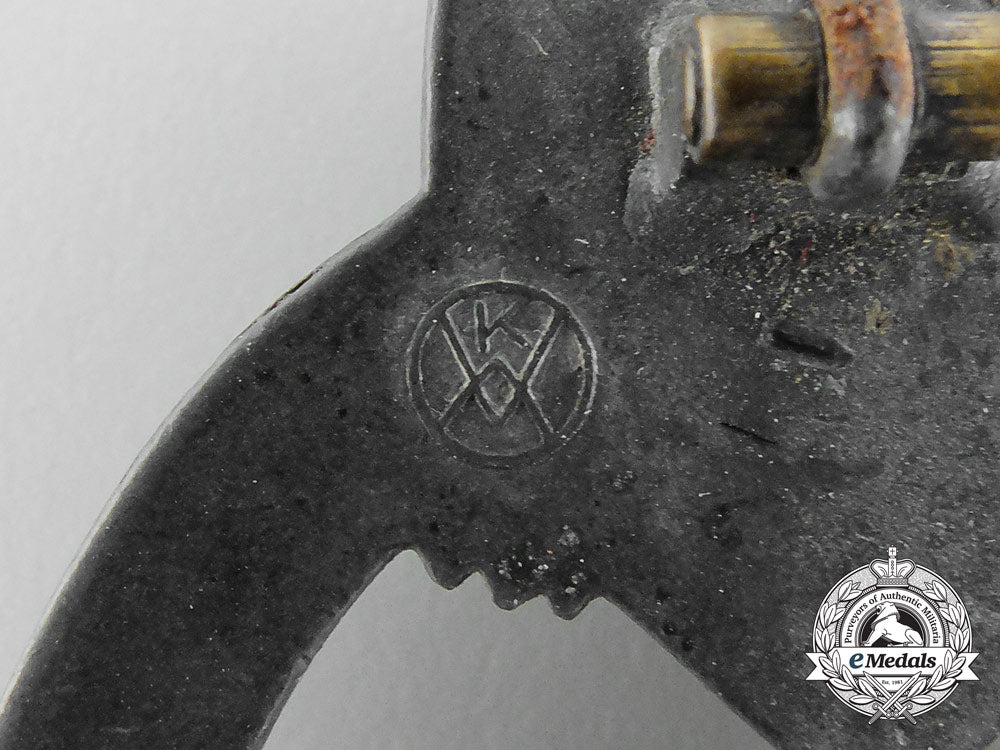 a_silver_grade_tank_badge_by_karl_wurster_k.g._b_4150