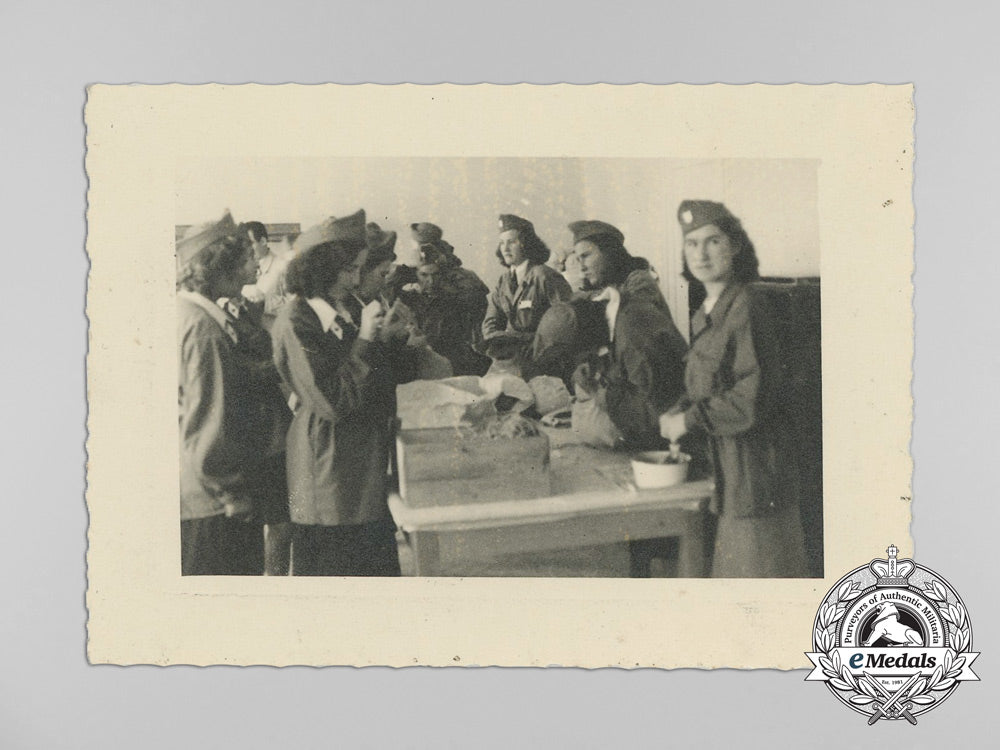 four_second_war_period_croatian_photographs_b_4202