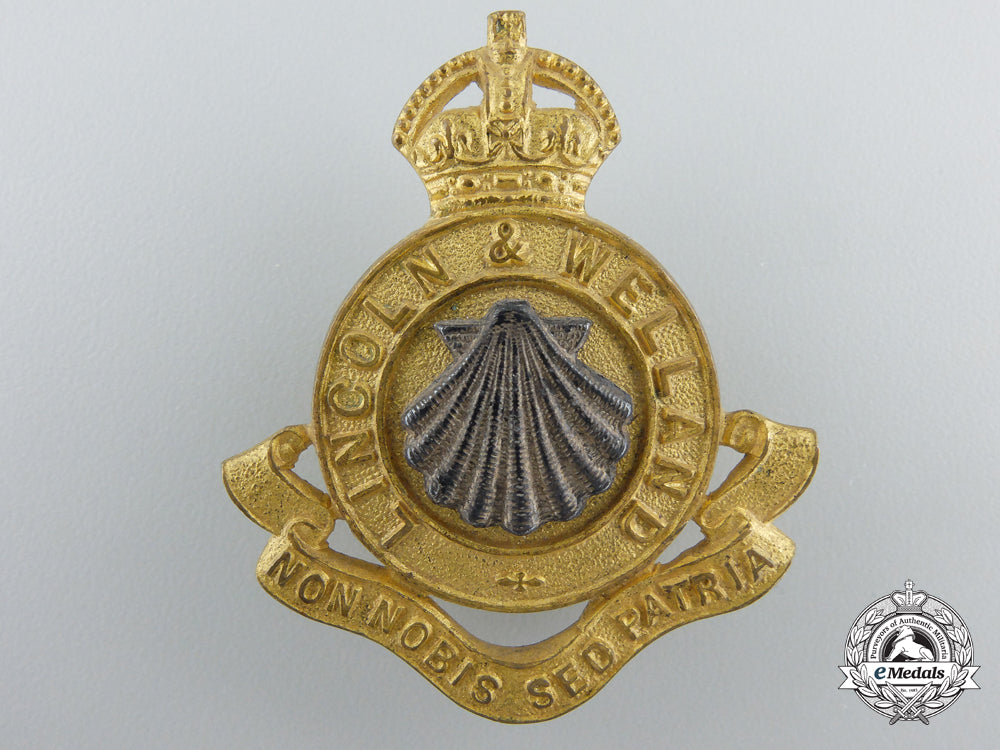 a_second_war_lincoln&_welland_officer's_cap_badge_b_432