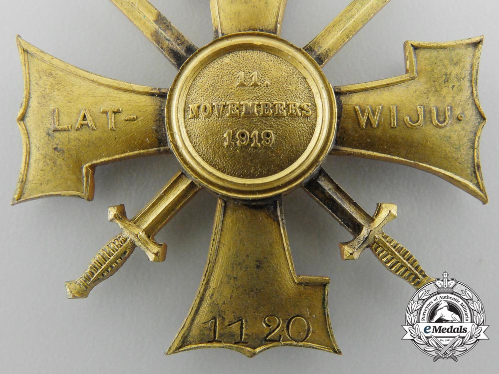 latvia._an_order_of_the_bear_slayer;_knight's_cross,_c.1940_b_4465