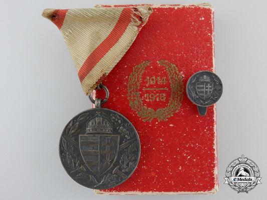 a_first_war_hungarian_commemorative_medal_in_case_b_468