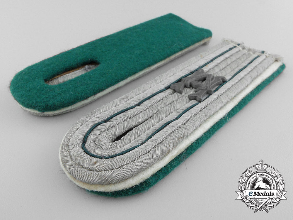 a_set_of_mint_paymaster_official_for_the_duration_of_the_war_shoulder_boards_b_4855