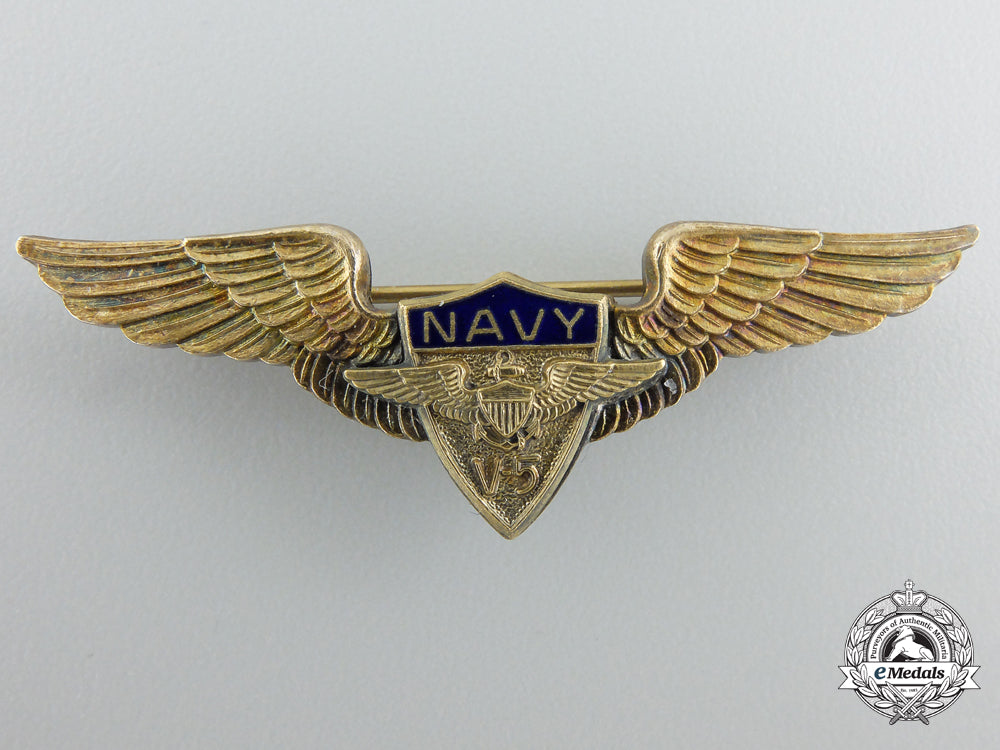 united_states._two_v-5_naval_aviation_cadet_insignia,_c.1945_b_486