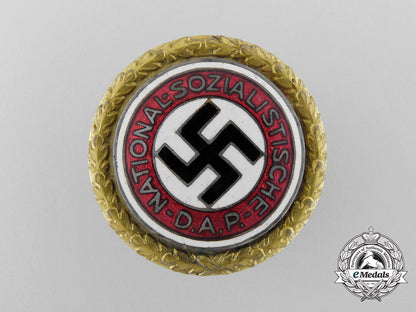 a_large_golden_nsdap_party_badge_by_deschler&_sohn;_number12877_b_4900