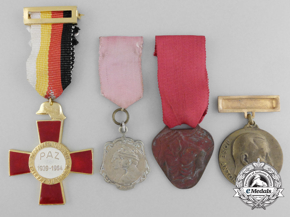 four_spanish_medals,_awards_and_decorations_b_4928_1