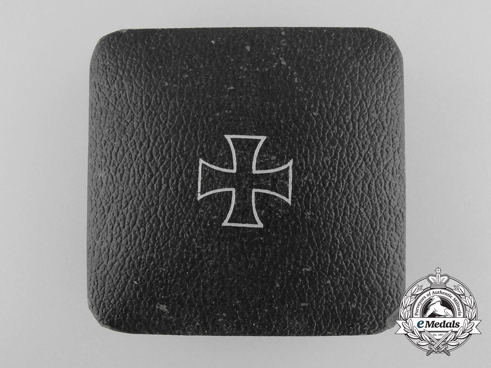 an_iron_cross_first_class1939_by_zimmermann_with_case_b_5067
