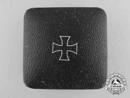 an_iron_cross_first_class1939_by_zimmermann_with_case_b_5067