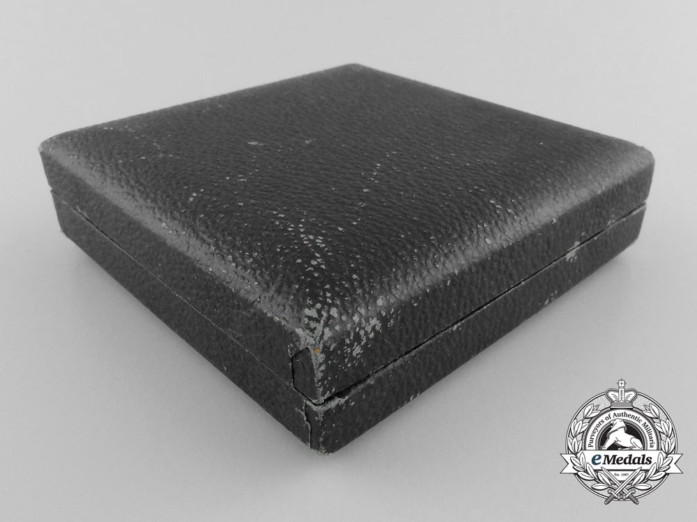 a_second_war_period_german_wound_badge_case_b_5101