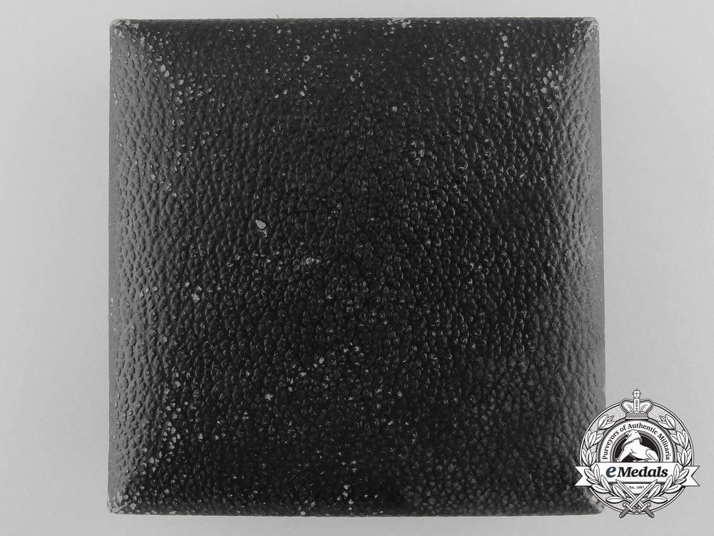 a_second_war_period_german_wound_badge_case_b_5102