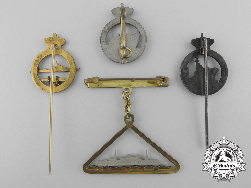four_second_war_italian_badges_and_insignia_b_5175