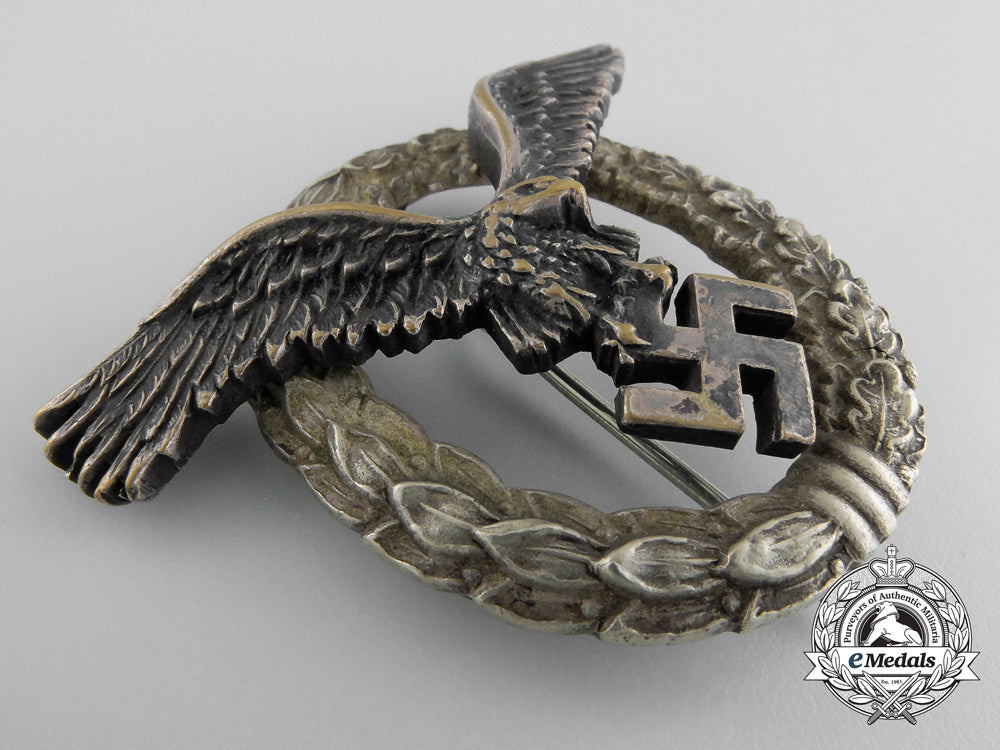 an_early_luftwaffe_pilot's_badge_by_juncker,_berlin_b_5423