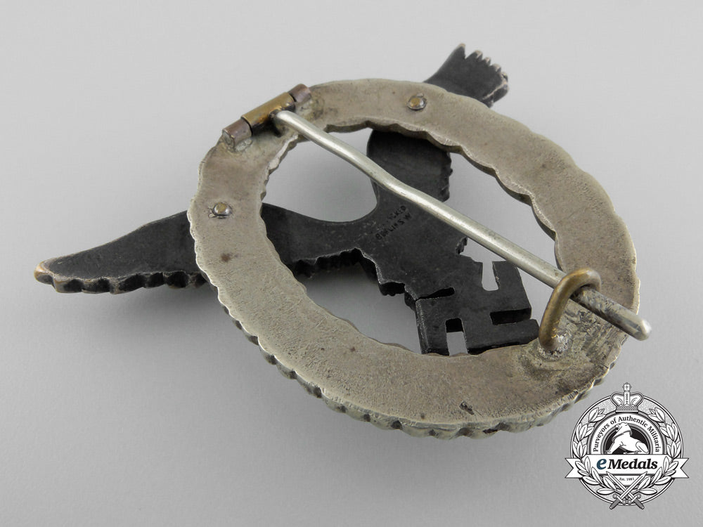 an_early_luftwaffe_pilot's_badge_by_juncker,_berlin_b_5424