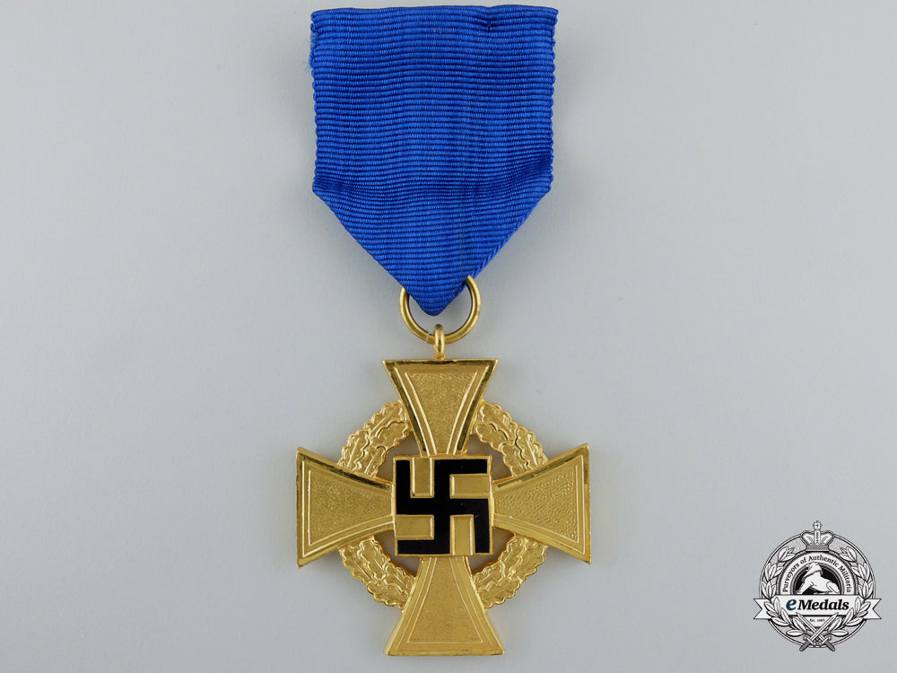 a_german_faithful_service_decoration;1_st_class_for_forty_years'_service_with_case_b_561