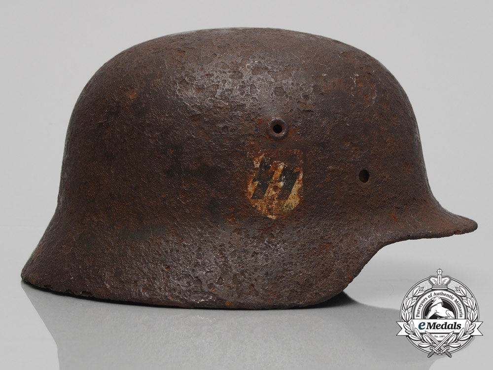 a_battlefield_recovered_single_decal_ss_m40_helmet_b_5689