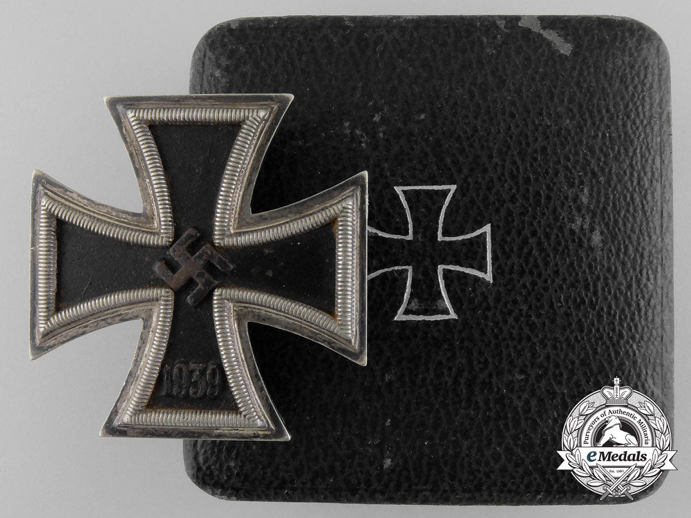 an_iron_cross_first_class1939_by_fritz_zimmermann_with_case_b_5757