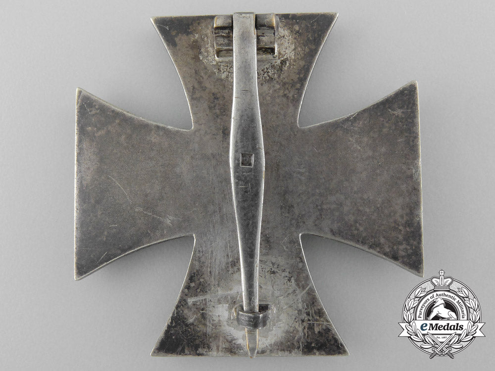 an_iron_cross_first_class1939_by_fritz_zimmermann_with_case_b_5761