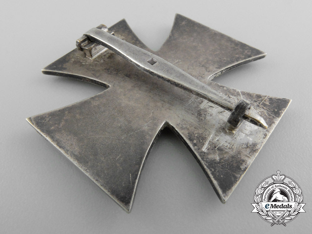an_iron_cross_first_class1939_by_fritz_zimmermann_with_case_b_5763