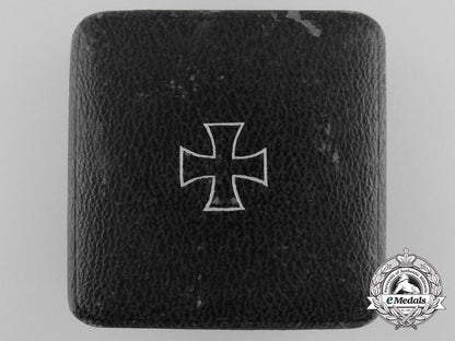an_iron_cross_first_class1939_by_fritz_zimmermann_with_case_b_5767