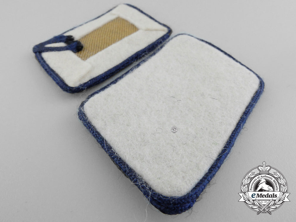 a_pair_of_hermann_göring_division_medical_collar_tabs_b_5821