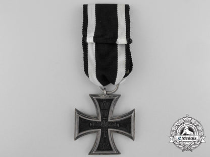 an_iron_cross_second_class1914_by_carl_dillenius_with_case_b_6289