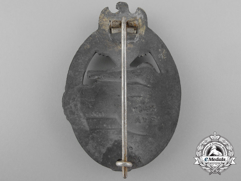 a_silver_grade_tank_badge_by_arno_wallpach_of_salzburg1942_b_6717