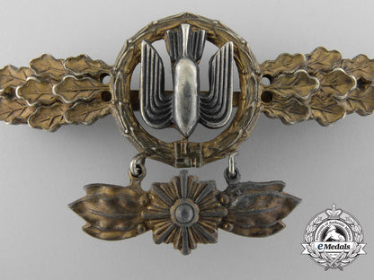 a_gold_grade_bomber_flight_clasp_with_star_hanger_b_6794