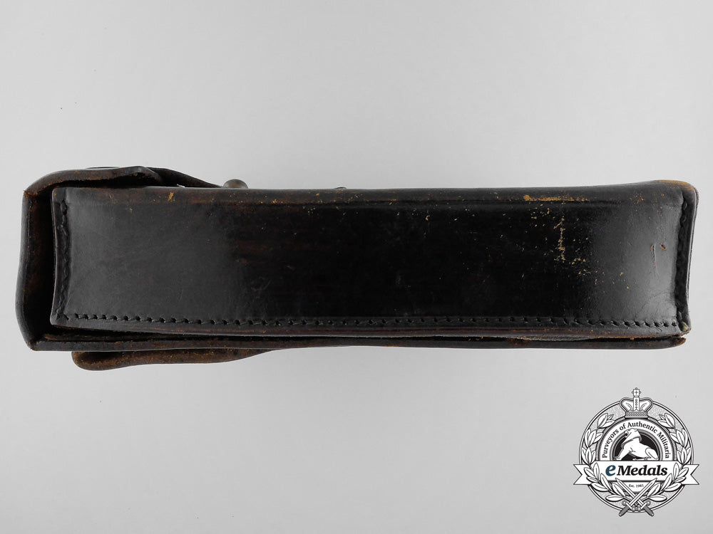 a_german_late_war_stretcher-_bearer’s_pouch_d.k.r_b_7027_1