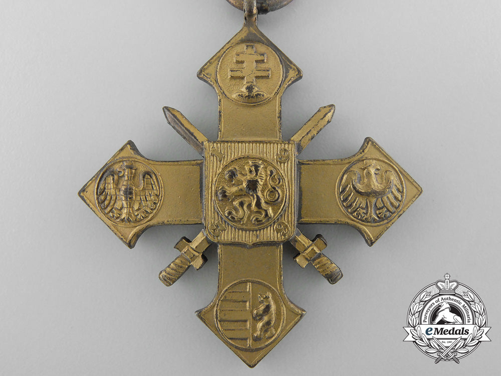 a_czechoslovakian_war_cross1939-1945_with_case_b_7123