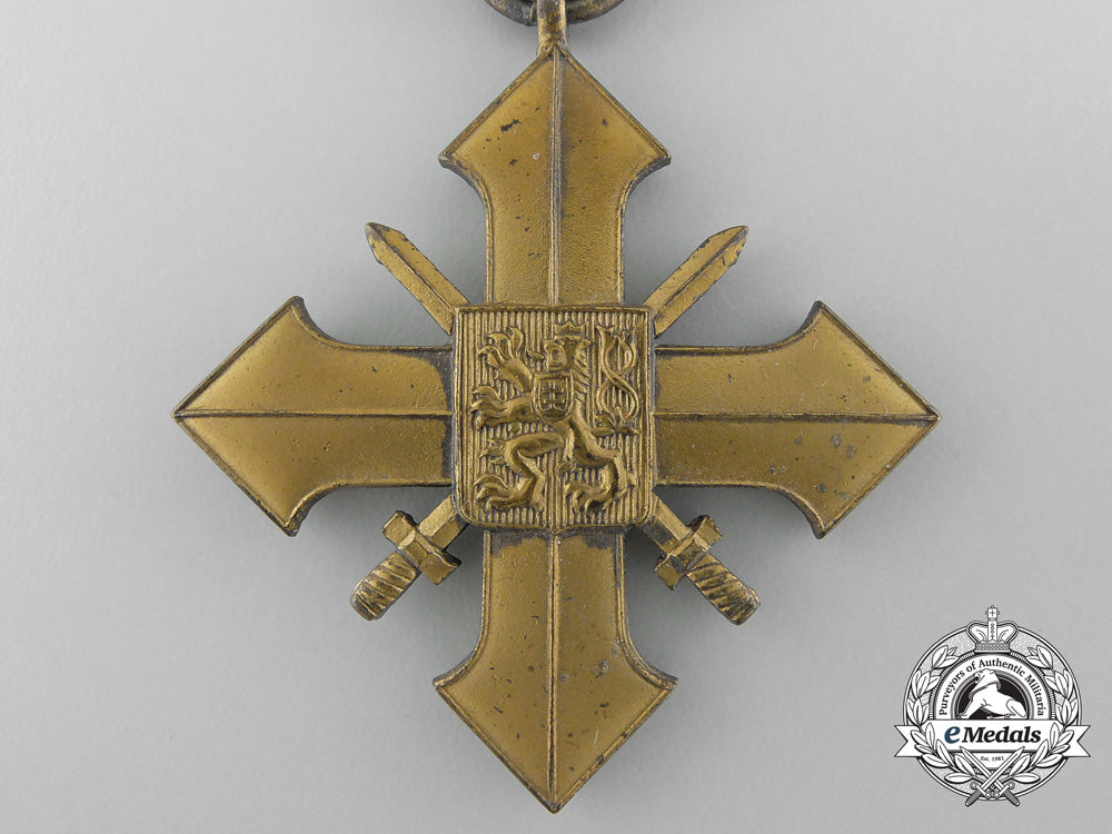 a_czechoslovakian_war_cross1939-1945_with_case_b_7124